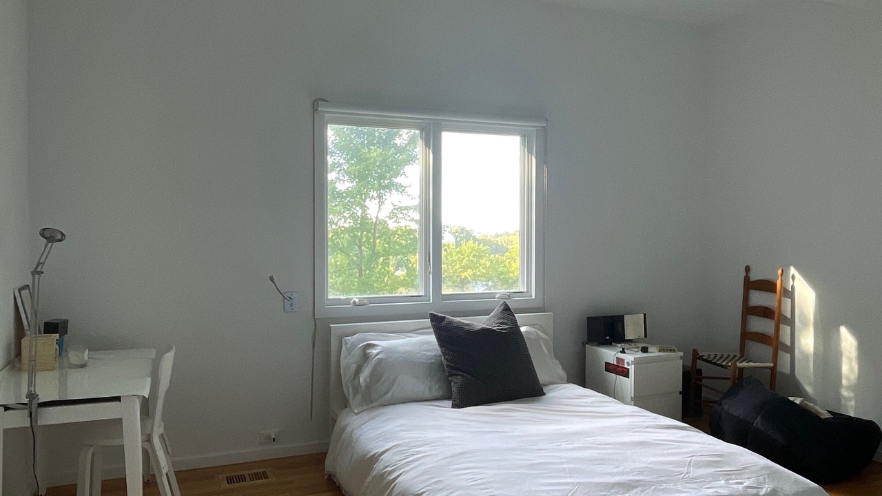 Photo of Bedroom in Hollowville