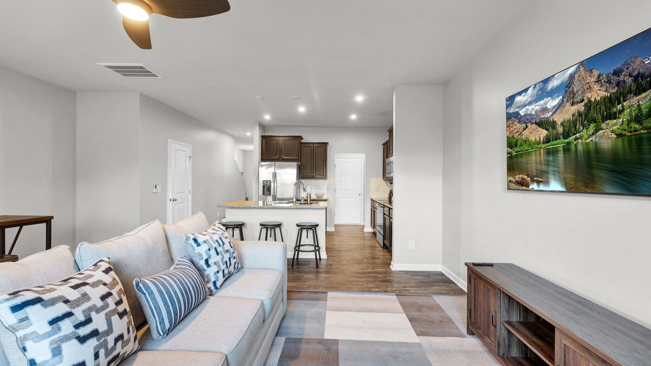 Photo of Livingroom in Northeast Raleigh