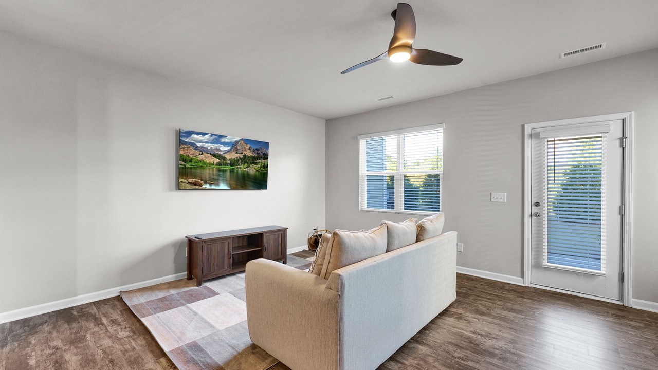 Photo of Livingroom in Northeast Raleigh