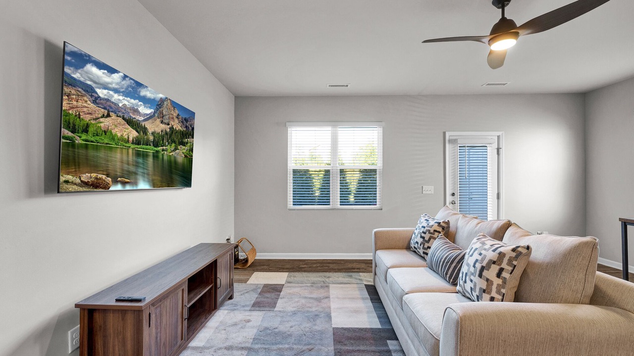 Photo of Livingroom in Northeast Raleigh