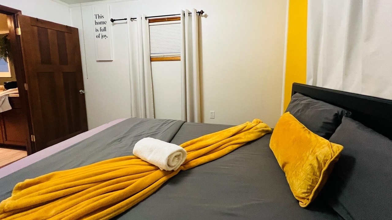 Photo of Bedroom in Capitol Park