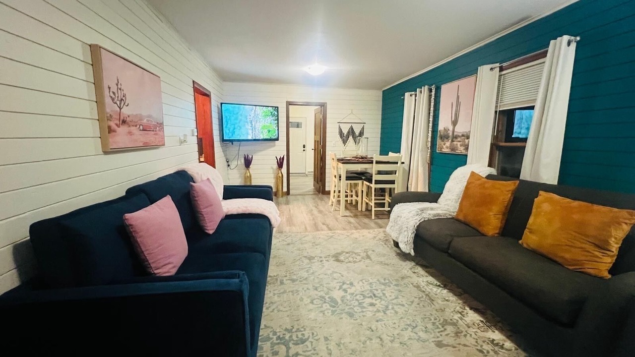 Photo of Livingroom in Capitol Park