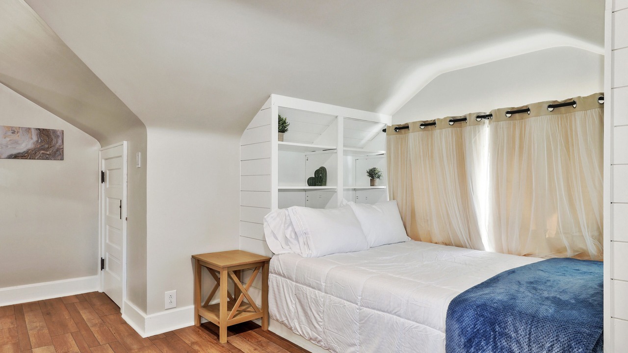 Photo of Bedroom in College Hill