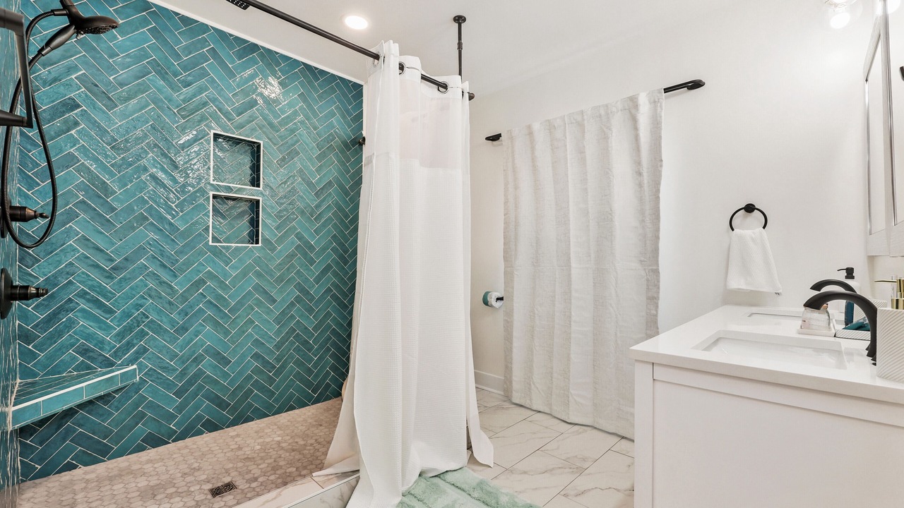 Photo of Bathroom in College Hill