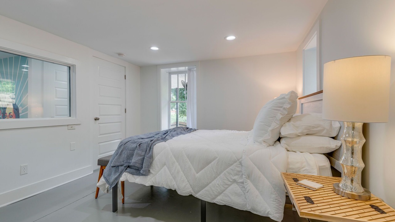 Photo of Bedroom in Eighth Avenue