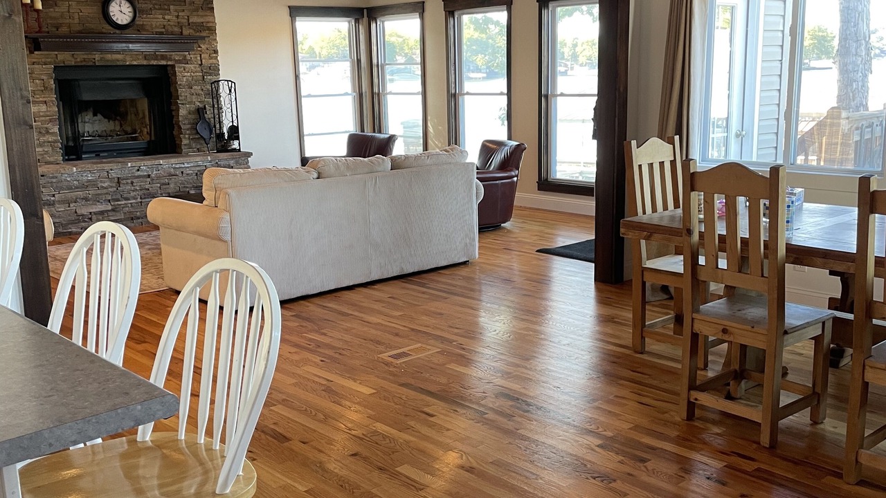 Photo of Livingroom in Sunrise Beach