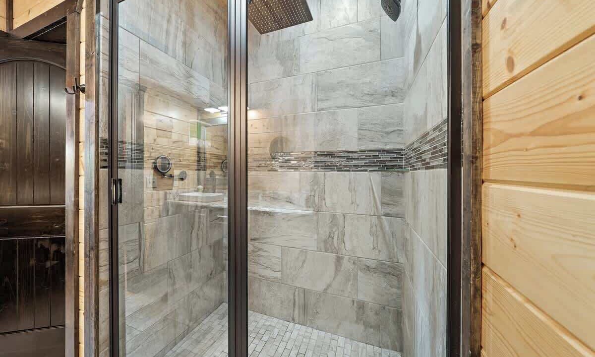 Photo of Bathroom in Hochatown