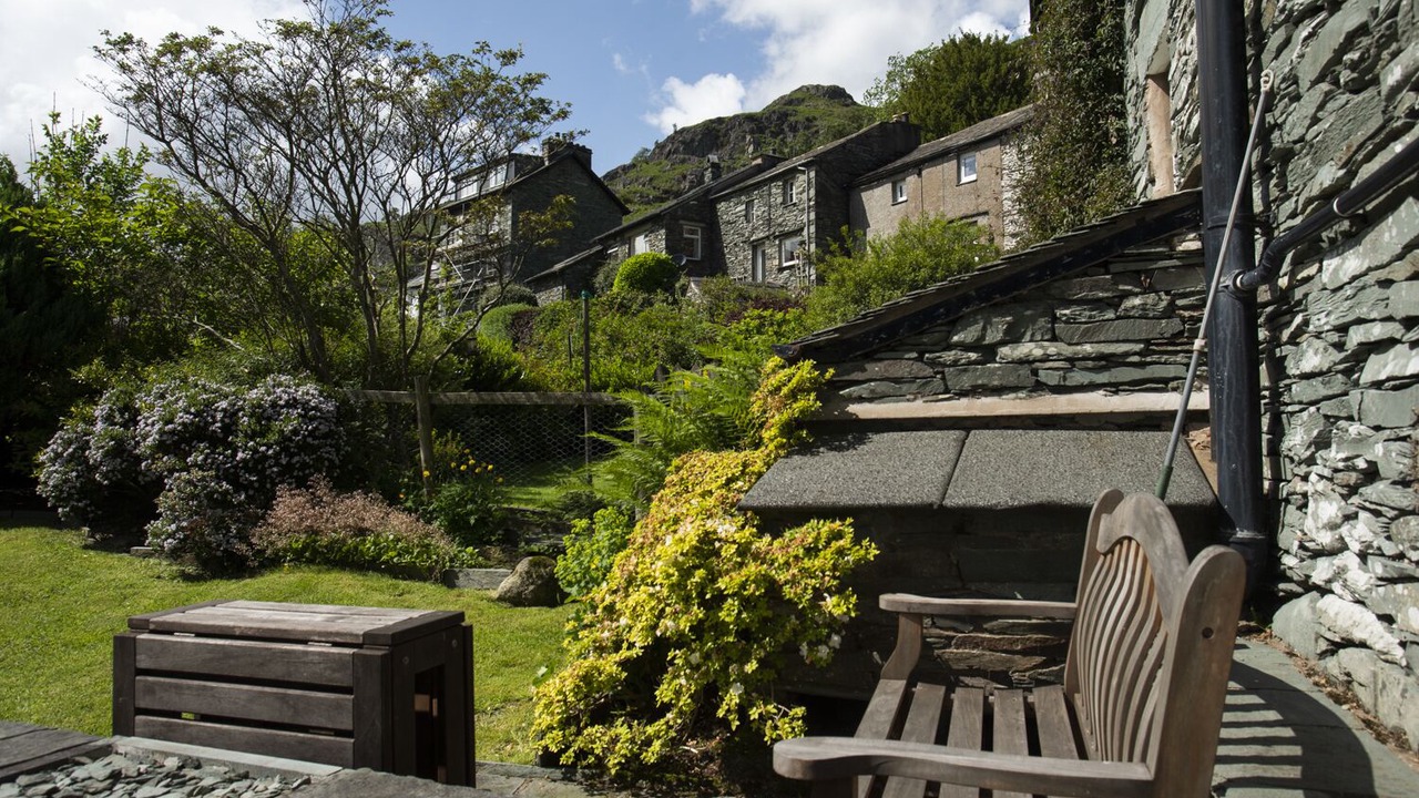 Photo of Outdoor in Chapel Stile