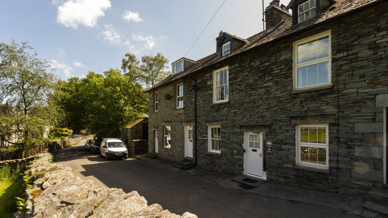 Photo of Outdoor in Chapel Stile