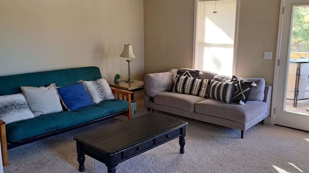 Photo of Livingroom in Wedowee