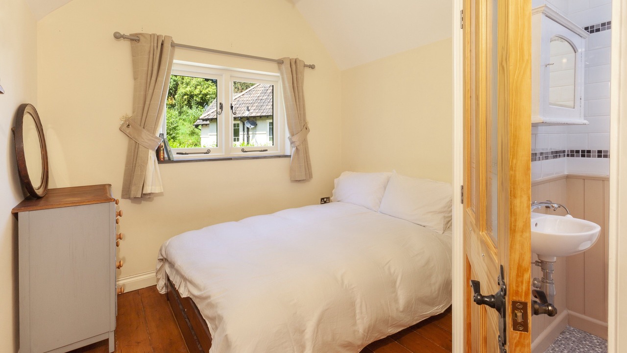 Photo of Bedroom in Porlock