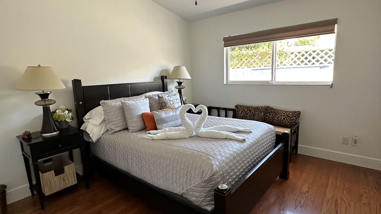Photo of Bedroom in Oakland Park