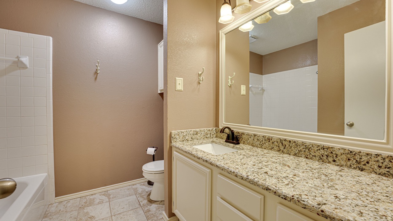 Photo of Bathroom in Waxahachie