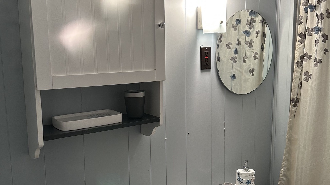 Photo of Bathroom in Roscoe