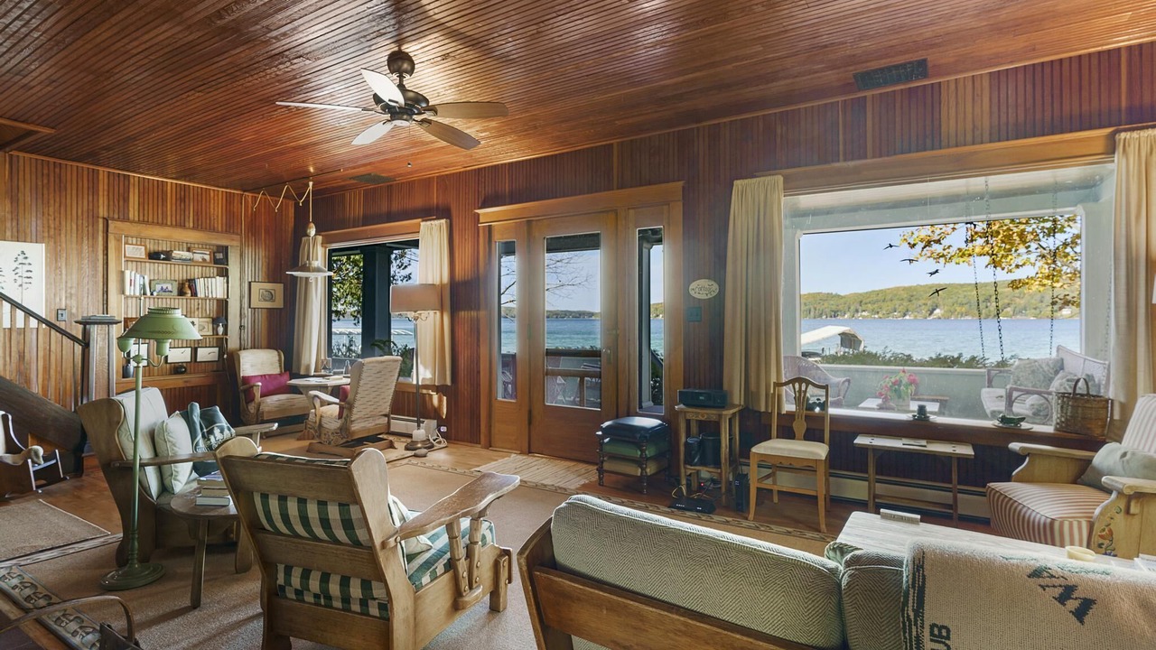 Photo of Livingroom in Walloon Lake