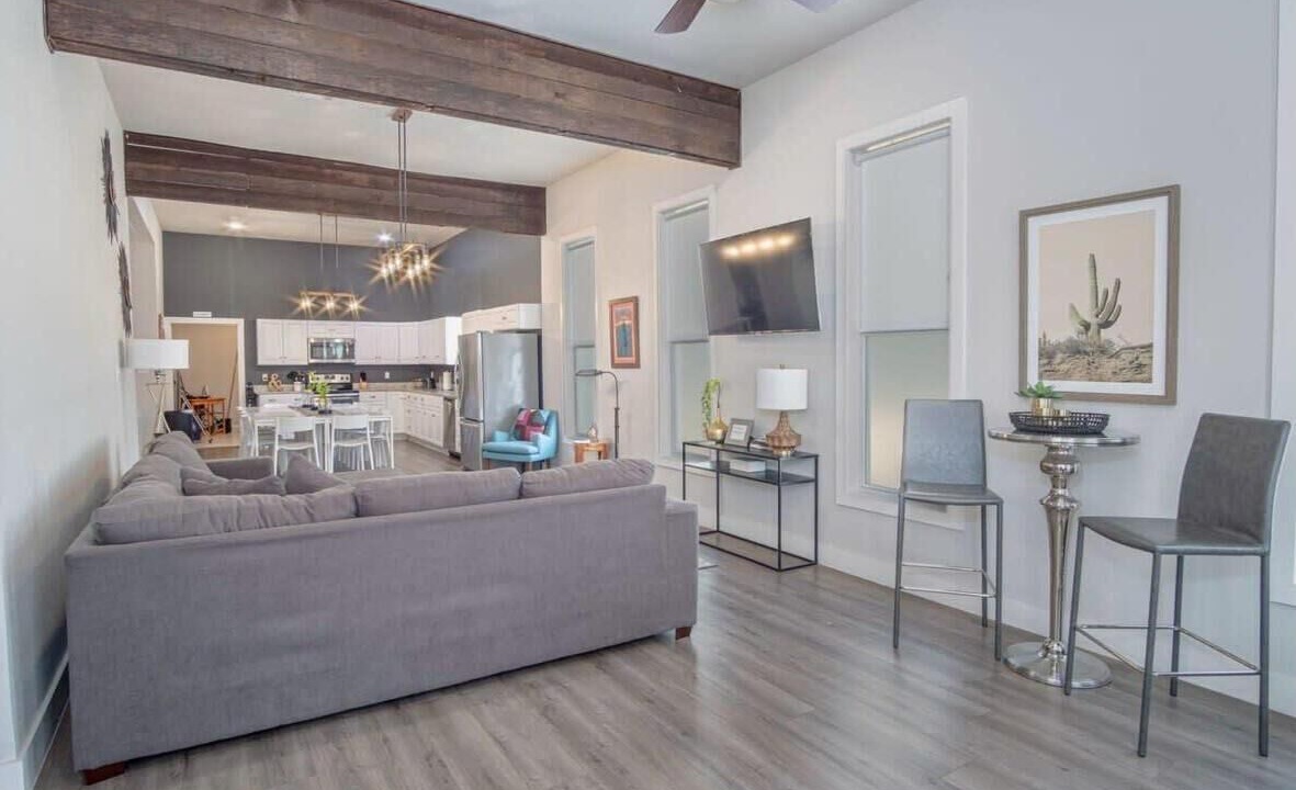 Photo of Livingroom in Near East Side