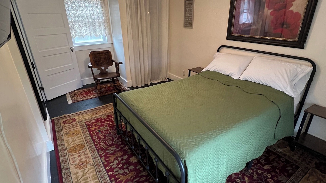 Photo of Bedroom in Gap Mills