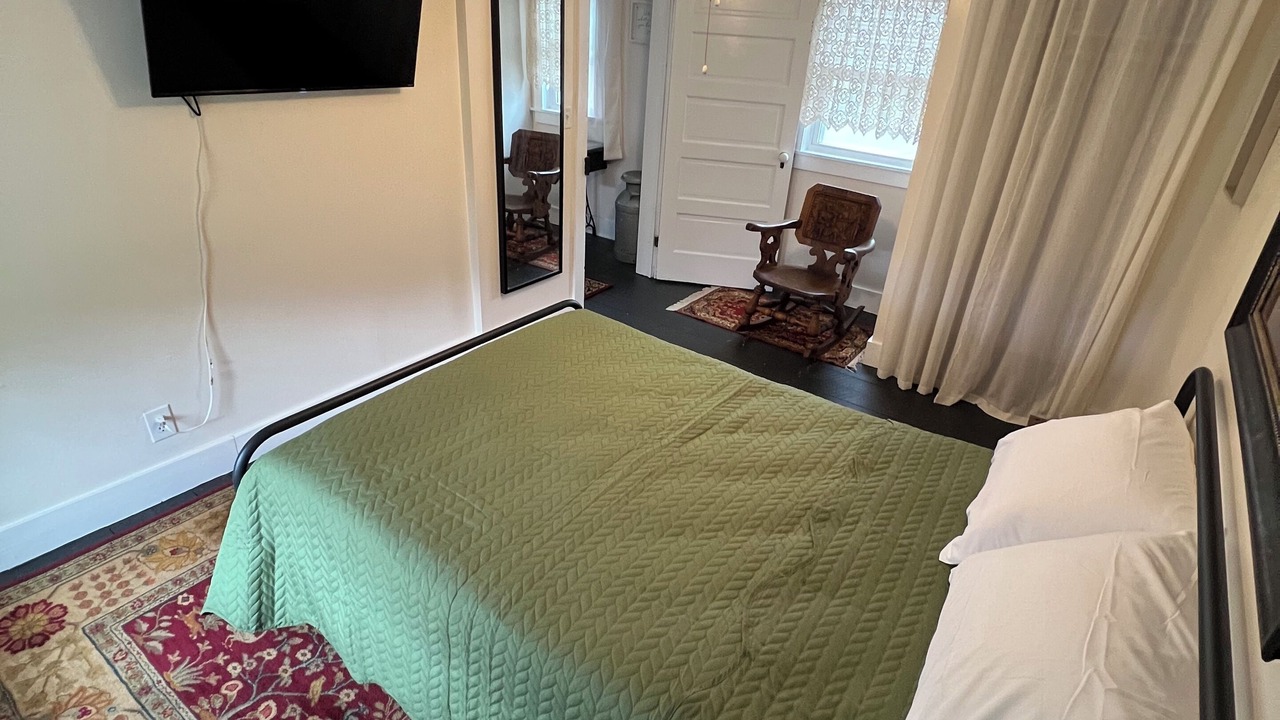 Photo of Bedroom in Gap Mills