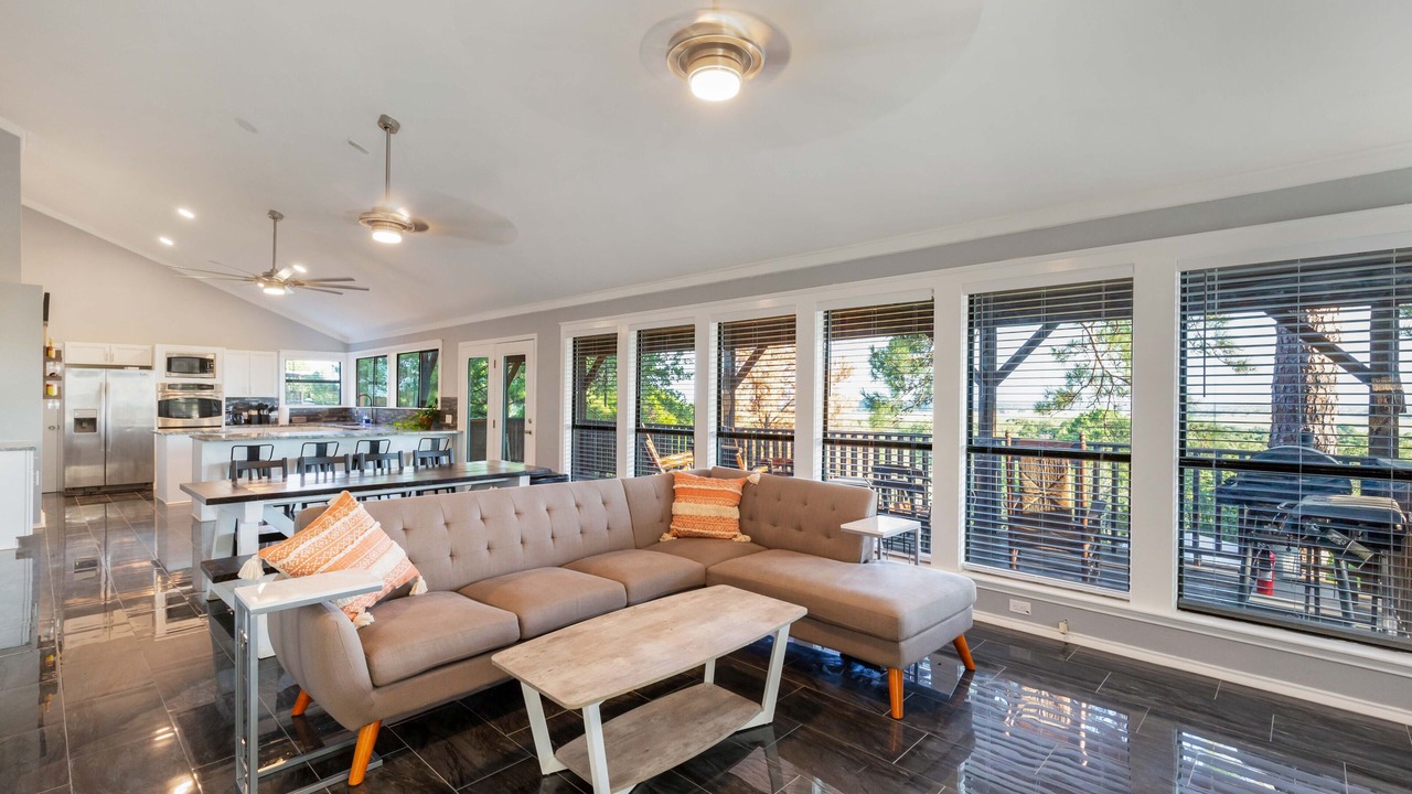 Photo of Livingroom in Bastrop
