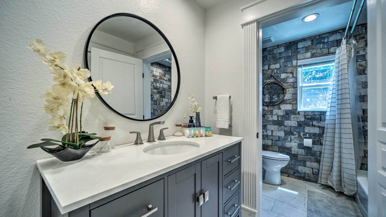 Photo of Bathroom in Buda