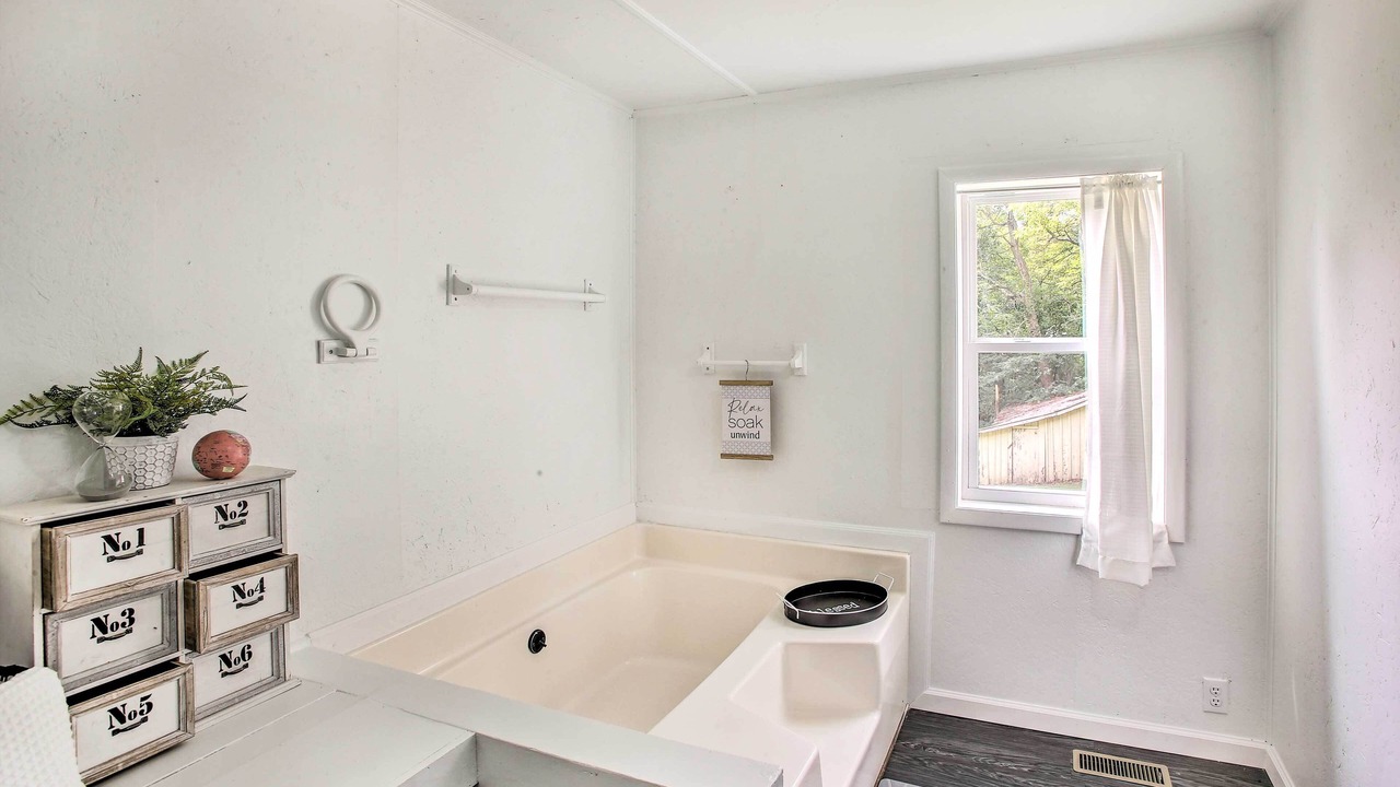 Photo of Bathroom in Gainesboro