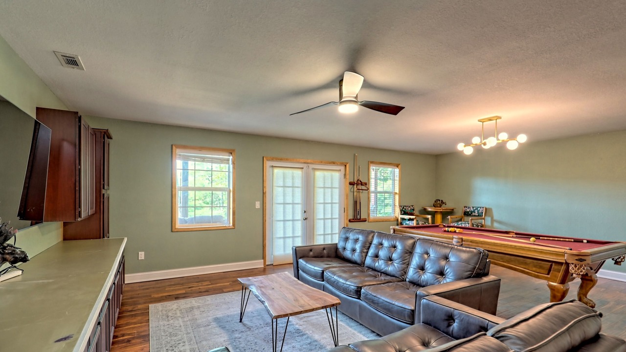 Photo of Livingroom in Murphy