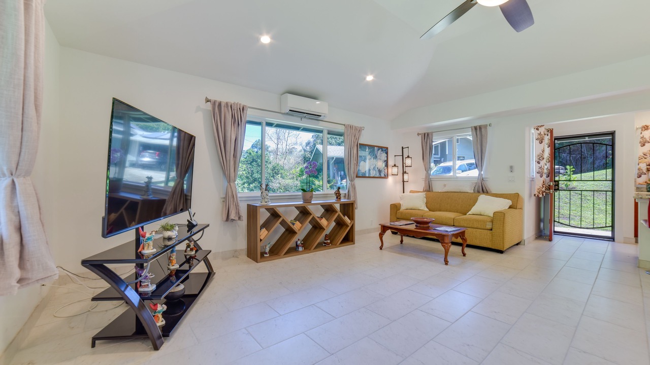 Photo of Livingroom in Pauwela