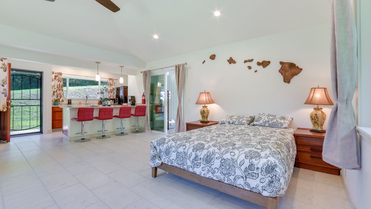 Photo of Others in Pauwela