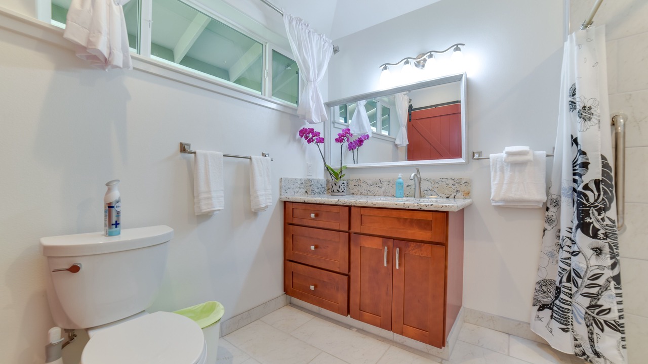 Photo of Bathroom in Pauwela