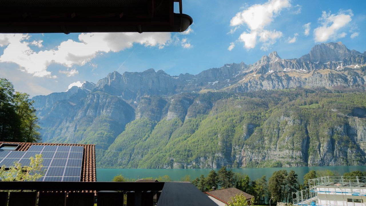 Photo of Others in Quarten