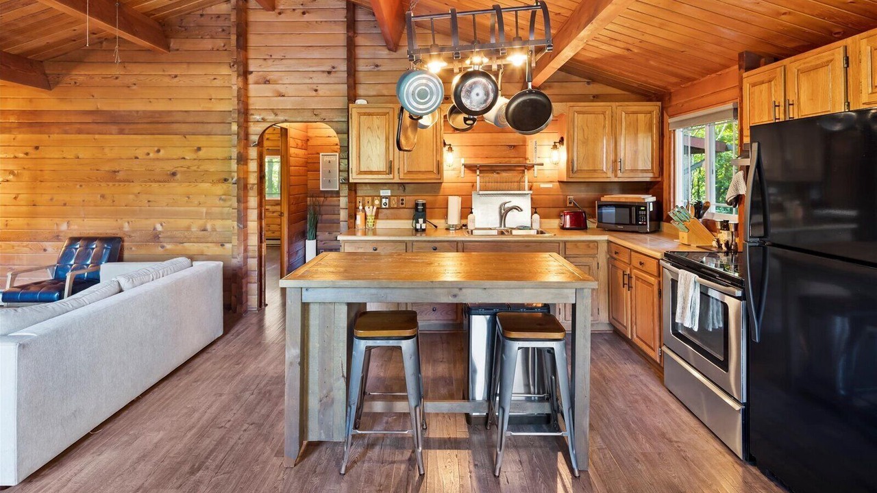 Photo of Kitchen in Gold Bar