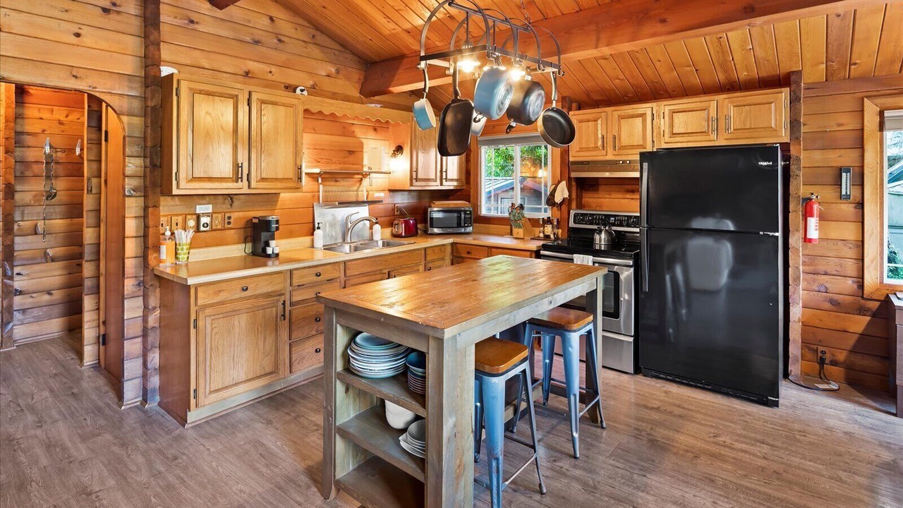 Photo of Kitchen in Gold Bar