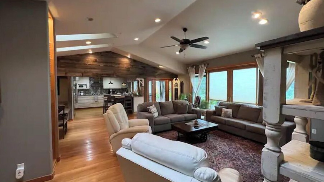 Photo of Livingroom in Walterville