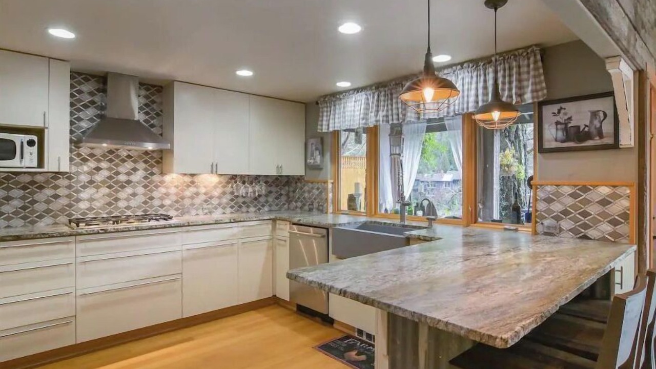 Photo of Kitchen in Walterville