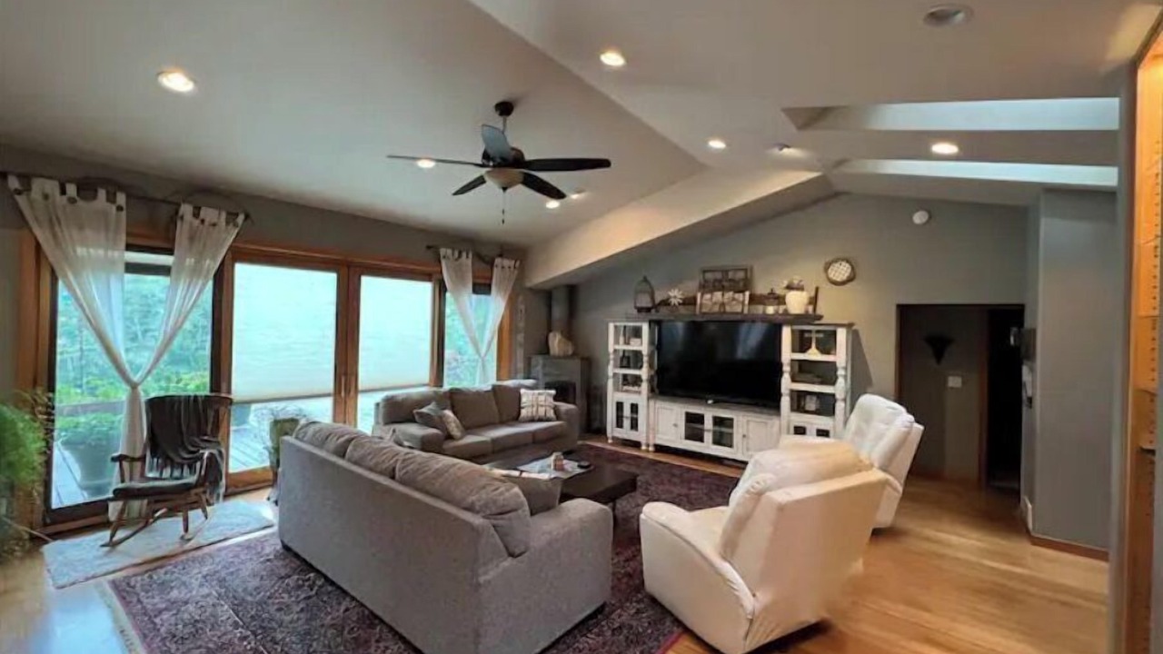 Photo of Livingroom in Walterville