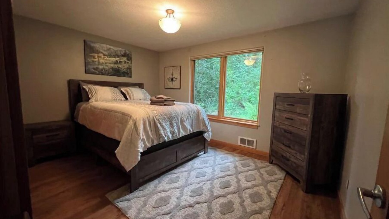 Photo of Bedroom in Walterville