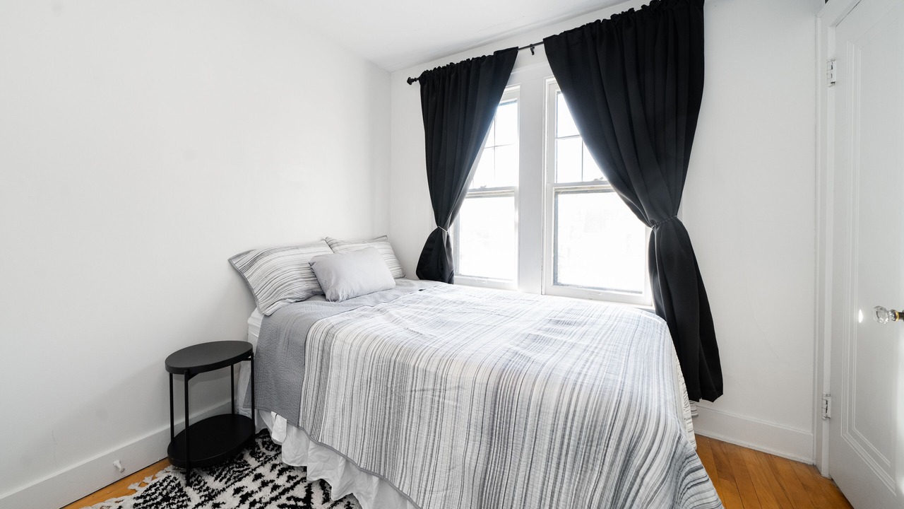 Photo of Bedroom in Fulton Heights