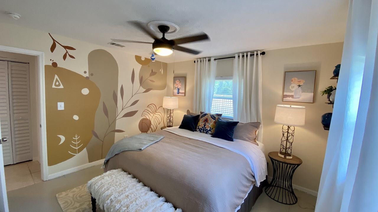 Photo of Bedroom in Marineland Acres