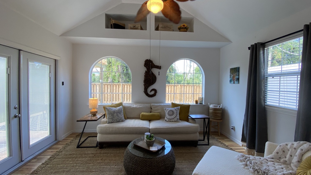 Photo of Livingroom in Marineland Acres