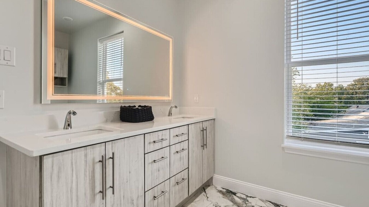 Photo of Bathroom in Nevada Street