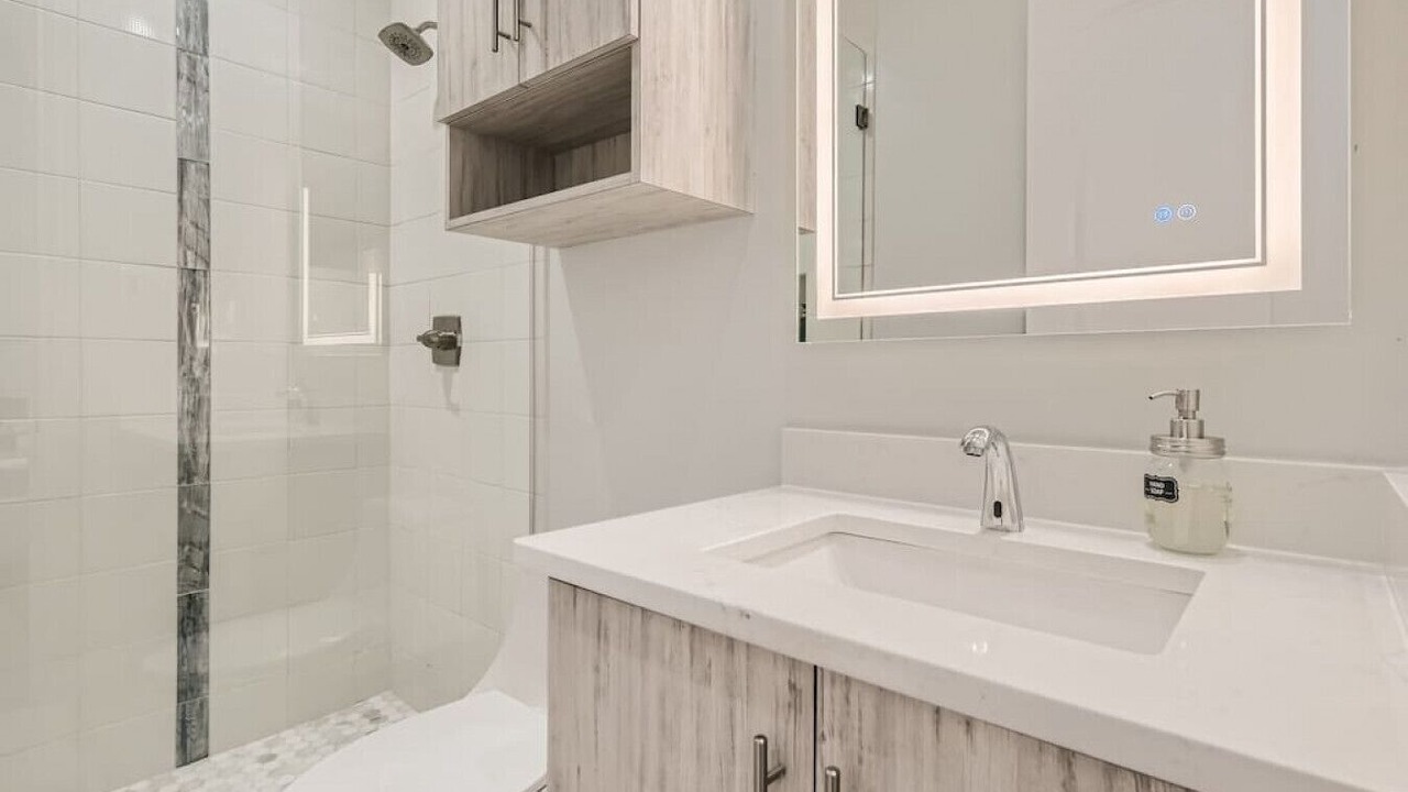 Photo of Bathroom in Nevada Street