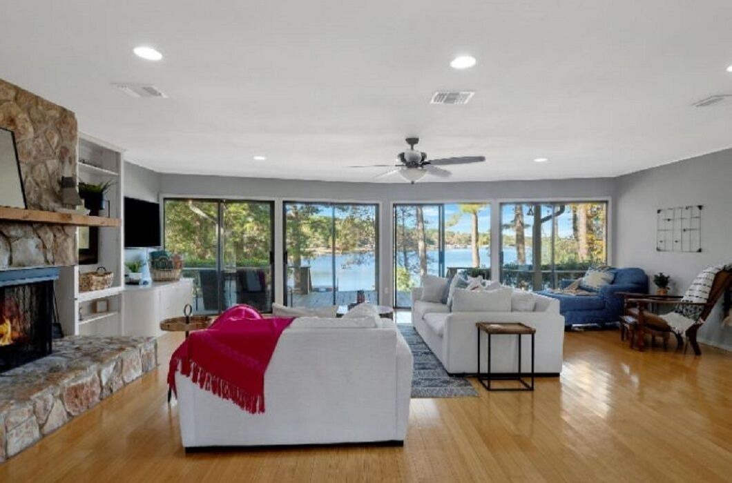 Photo of Livingroom in Nacogdoches