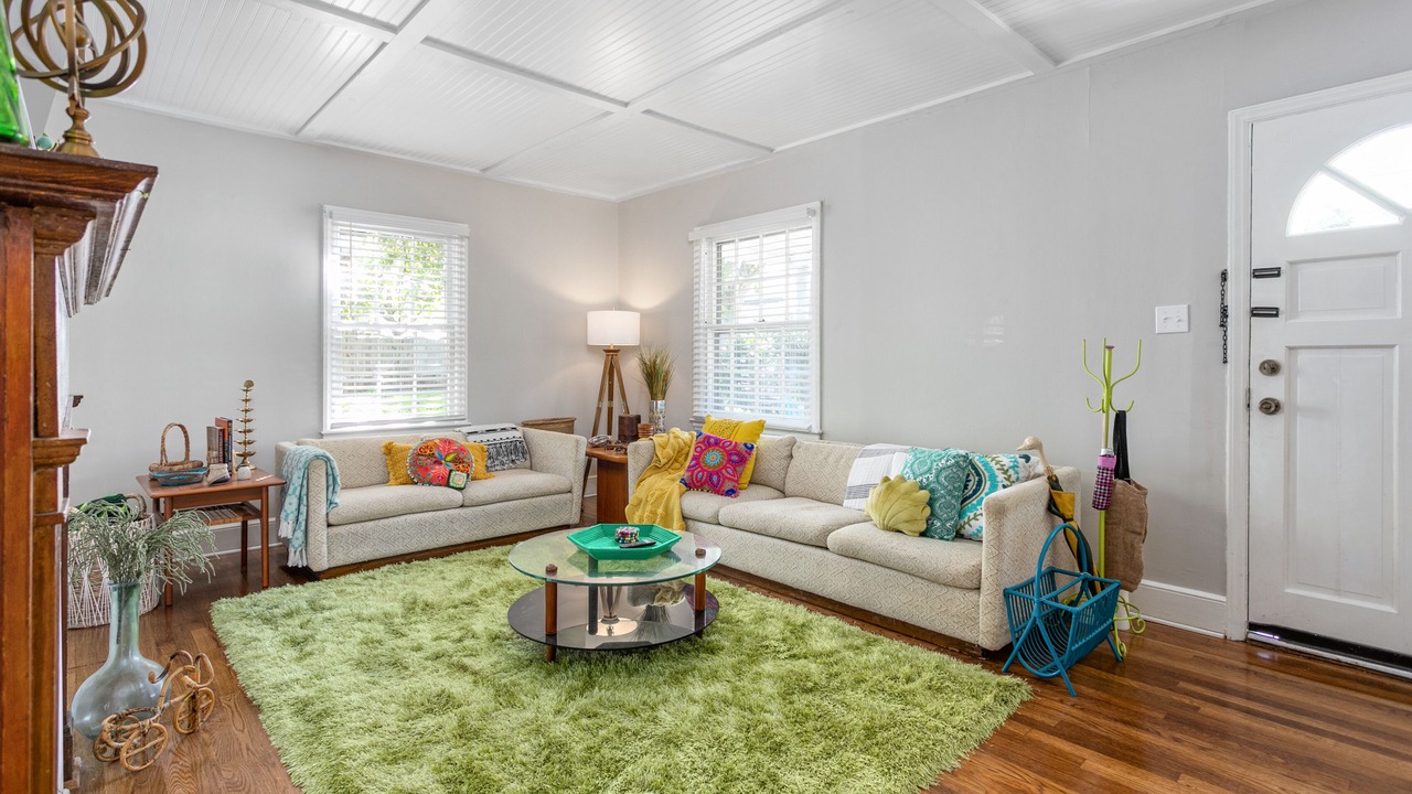 Photo of Livingroom in Old Irving Park