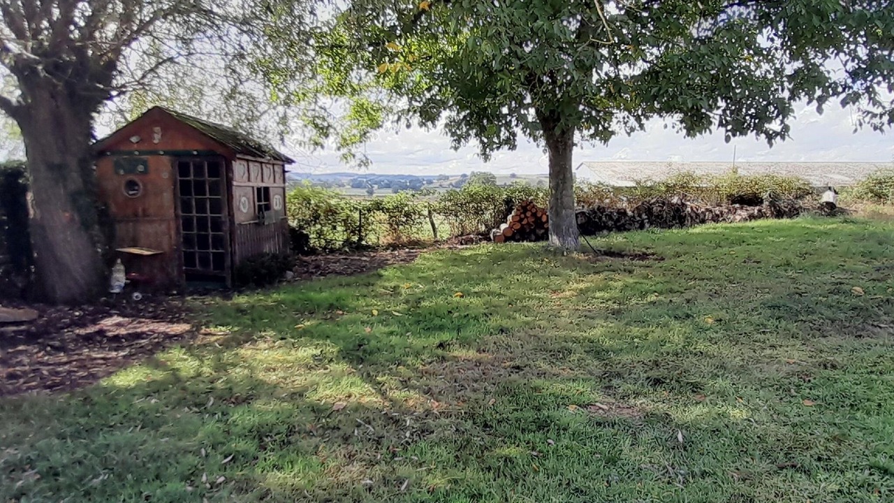 Photo of Outdoor in Breugnon