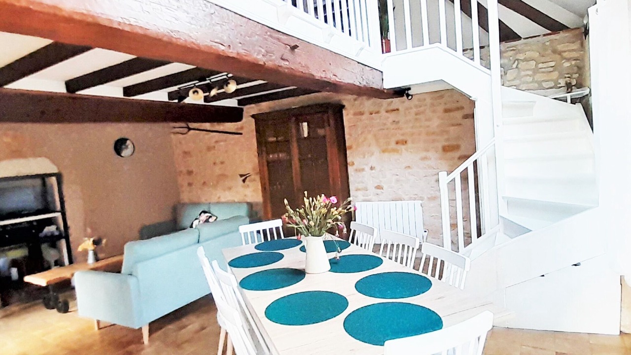 Photo of Livingroom in Breugnon