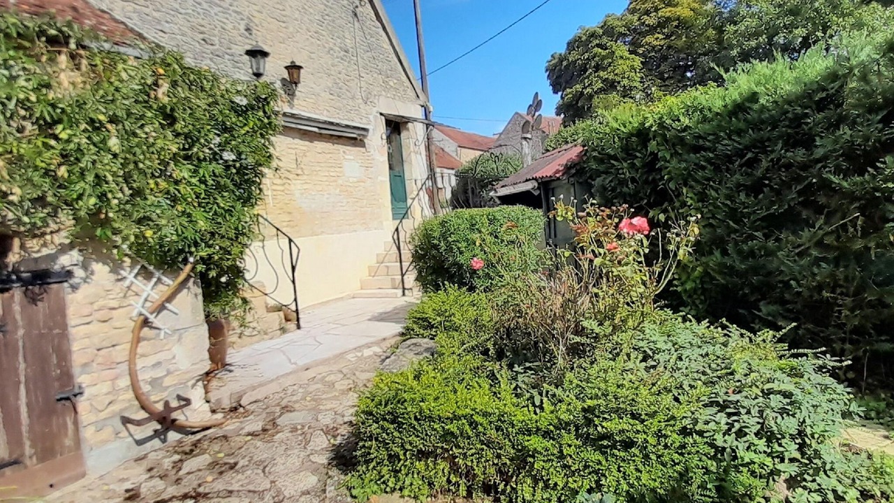 Photo of Outdoor in Breugnon