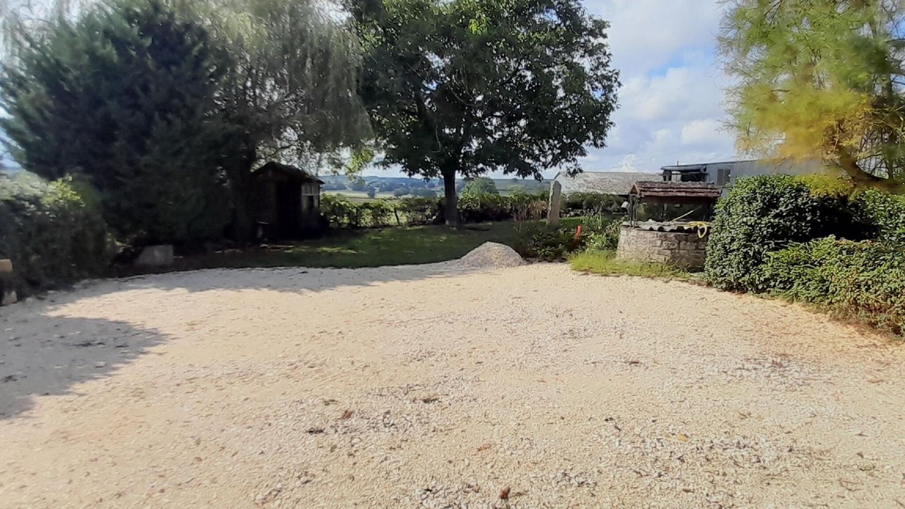 Photo of Outdoor in Breugnon