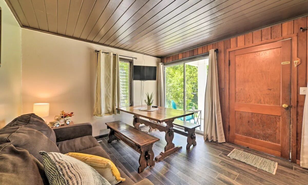 Photo of Livingroom in Almo