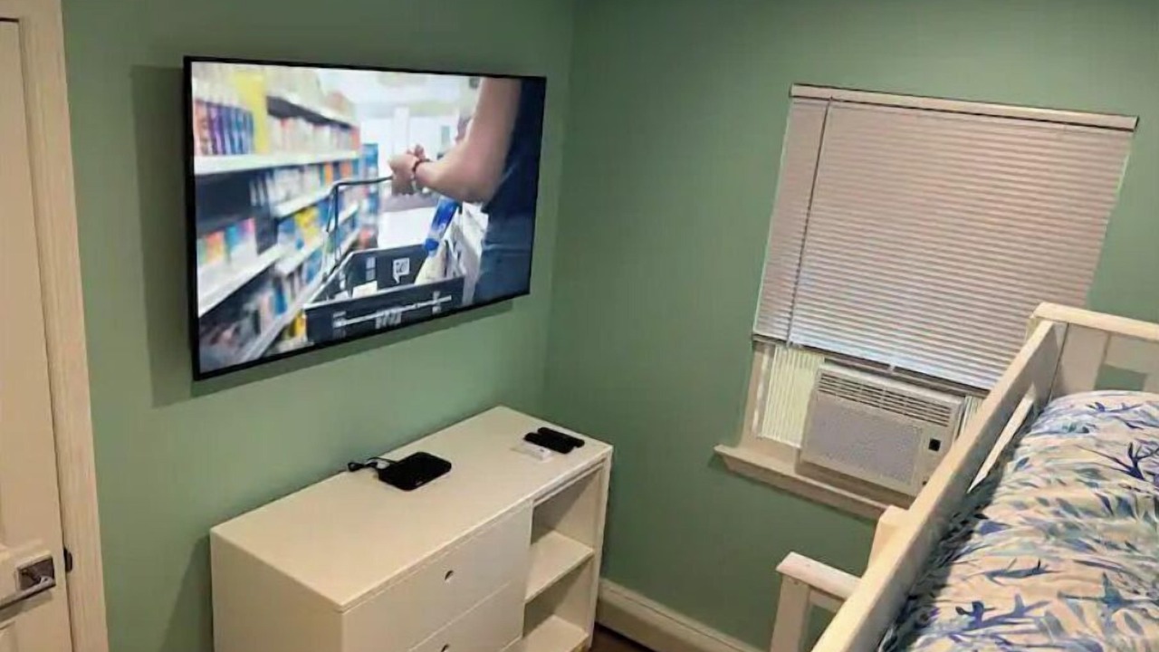 Photo of Bedroom in Islip