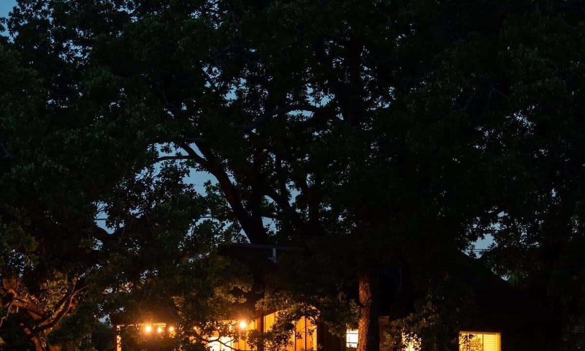 Photo of Outdoor in Elm Mott